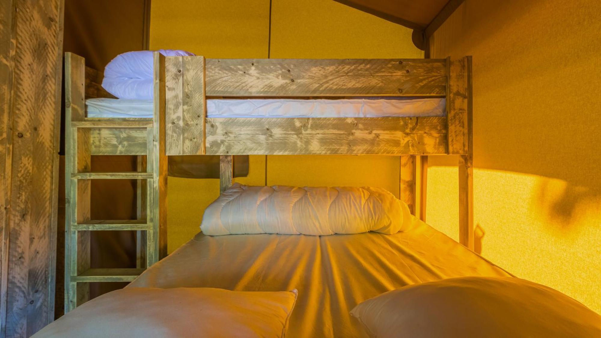Camping Vesoul Vaivre-et-Montoille Szoba fotó