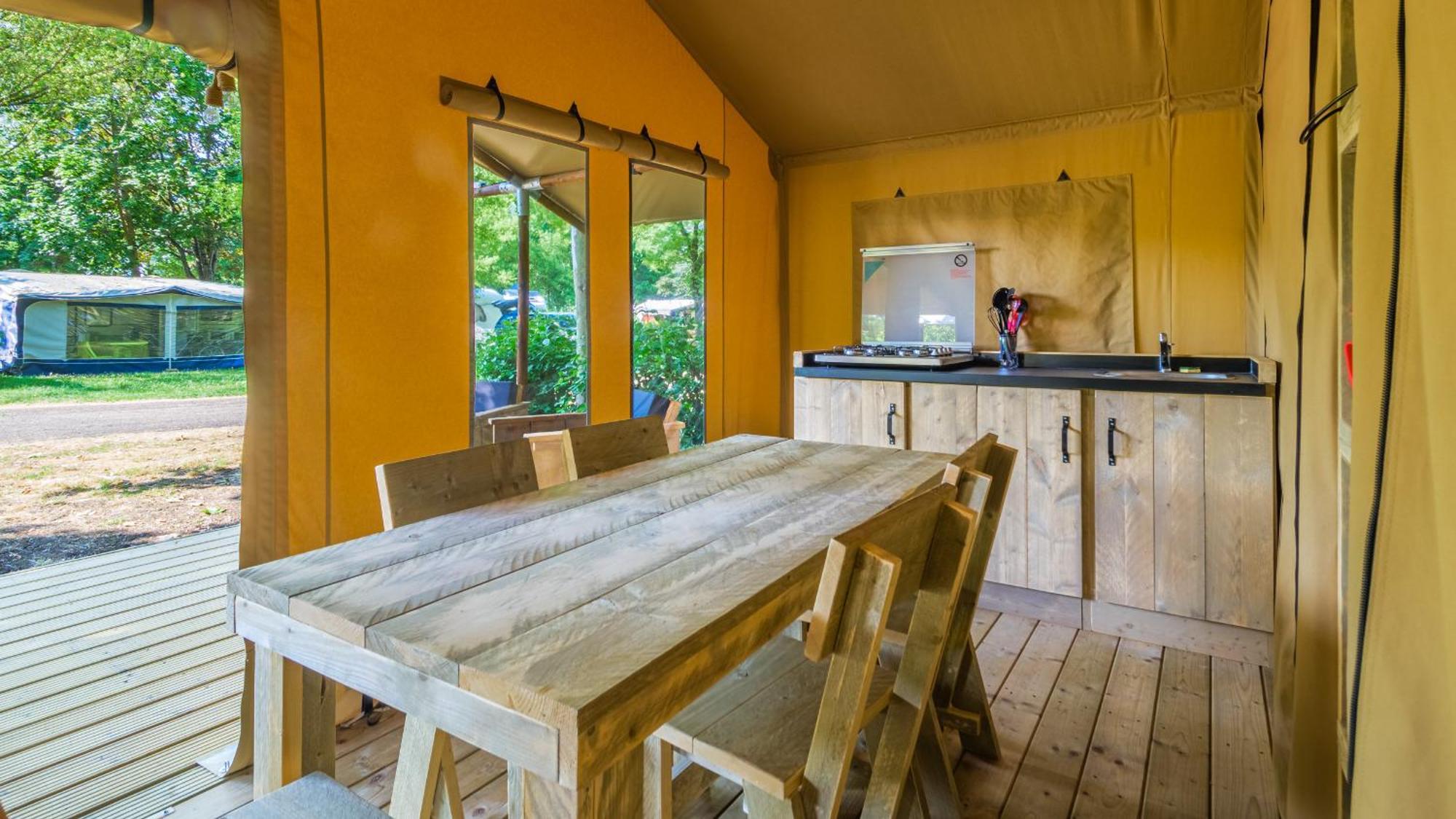 Camping Vesoul Vaivre-et-Montoille Szoba fotó