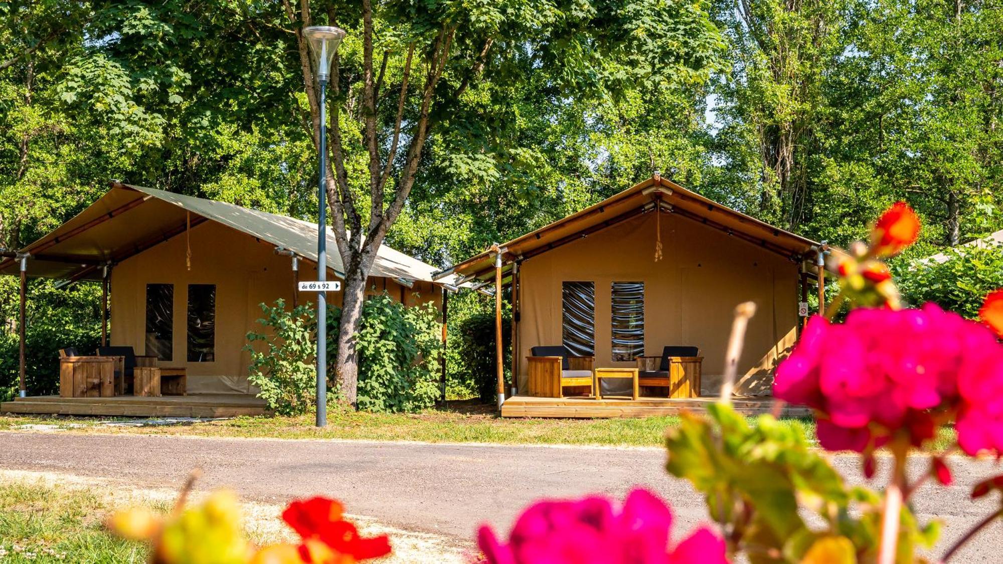 Camping Vesoul Vaivre-et-Montoille Szoba fotó
